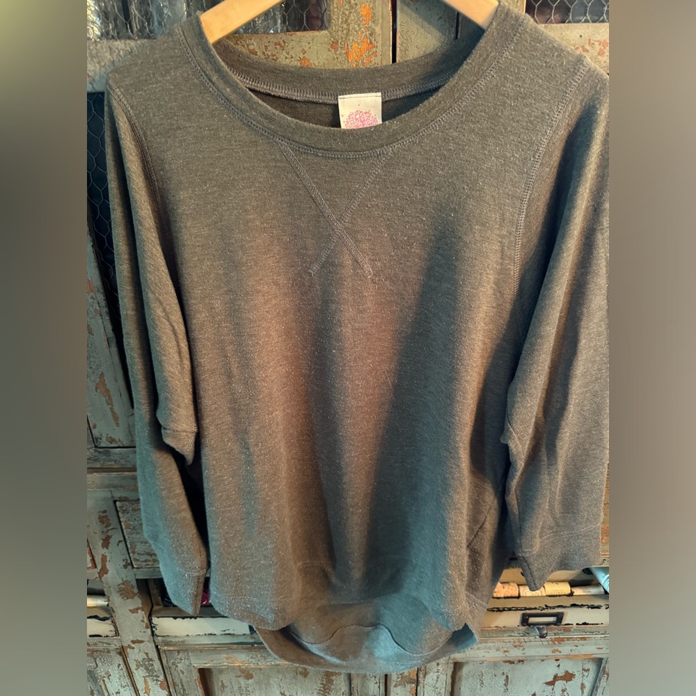 Freeloader long sleeve sweater